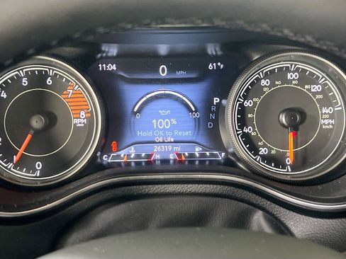 Used 2022 Jeep Cherokee Trailhawk image 12