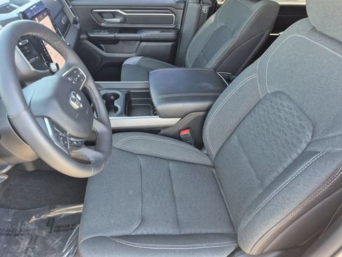 Used 2025 RAM 1500 Big Horn AWD/4WD image 23