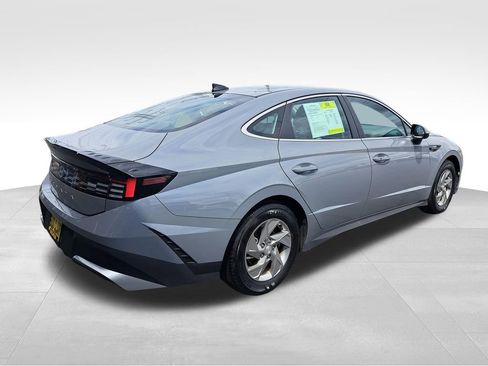 Used 2026 Hyundai Sonata SE FWD image 6