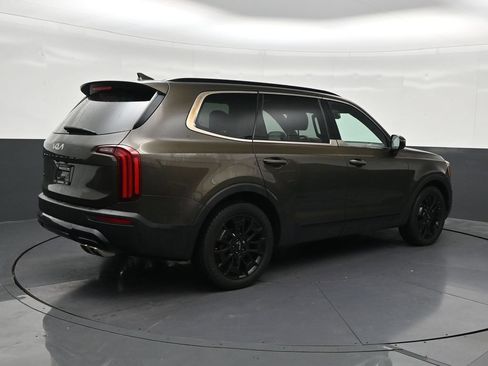 Used 2022 Kia Telluride SX w/ Nightfall Edition Package AWD/4WD image 5