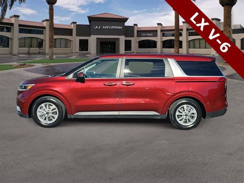 Used 2024 Kia Carnival LX image 5