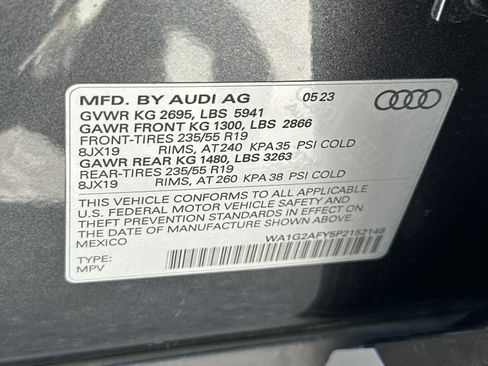 Used 2023 Audi Q5 e Premium w/ Convenience Package AWD/4WD image 29