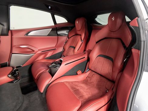 Used 2023 Ferrari Purosangue AWD/4WD image 28