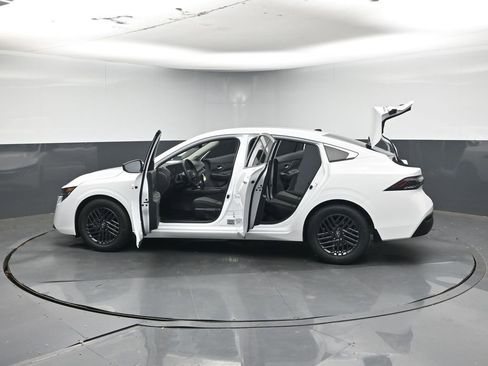 New 2026 Nissan Sentra SV image 39