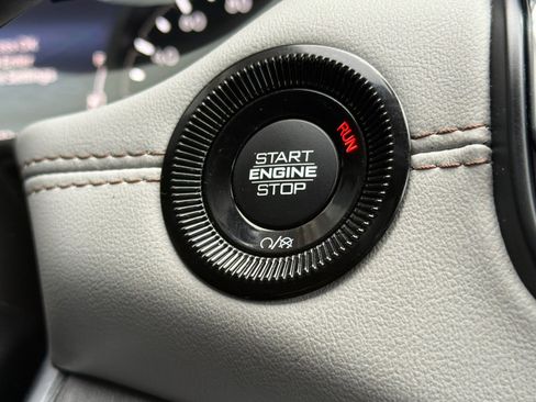 Used 2023 Jeep Compass Limited image 21