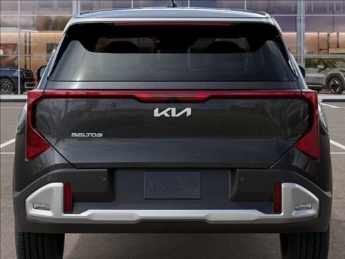 New 2027 Kia Seltos S FWD image 13