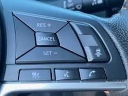 Used 2023 Nissan Kicks SR w/ SR Premium Package image 20