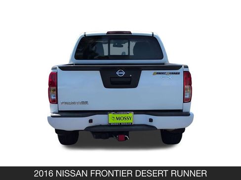 Used 2016 Nissan Frontier Desert Runner RWD image 9