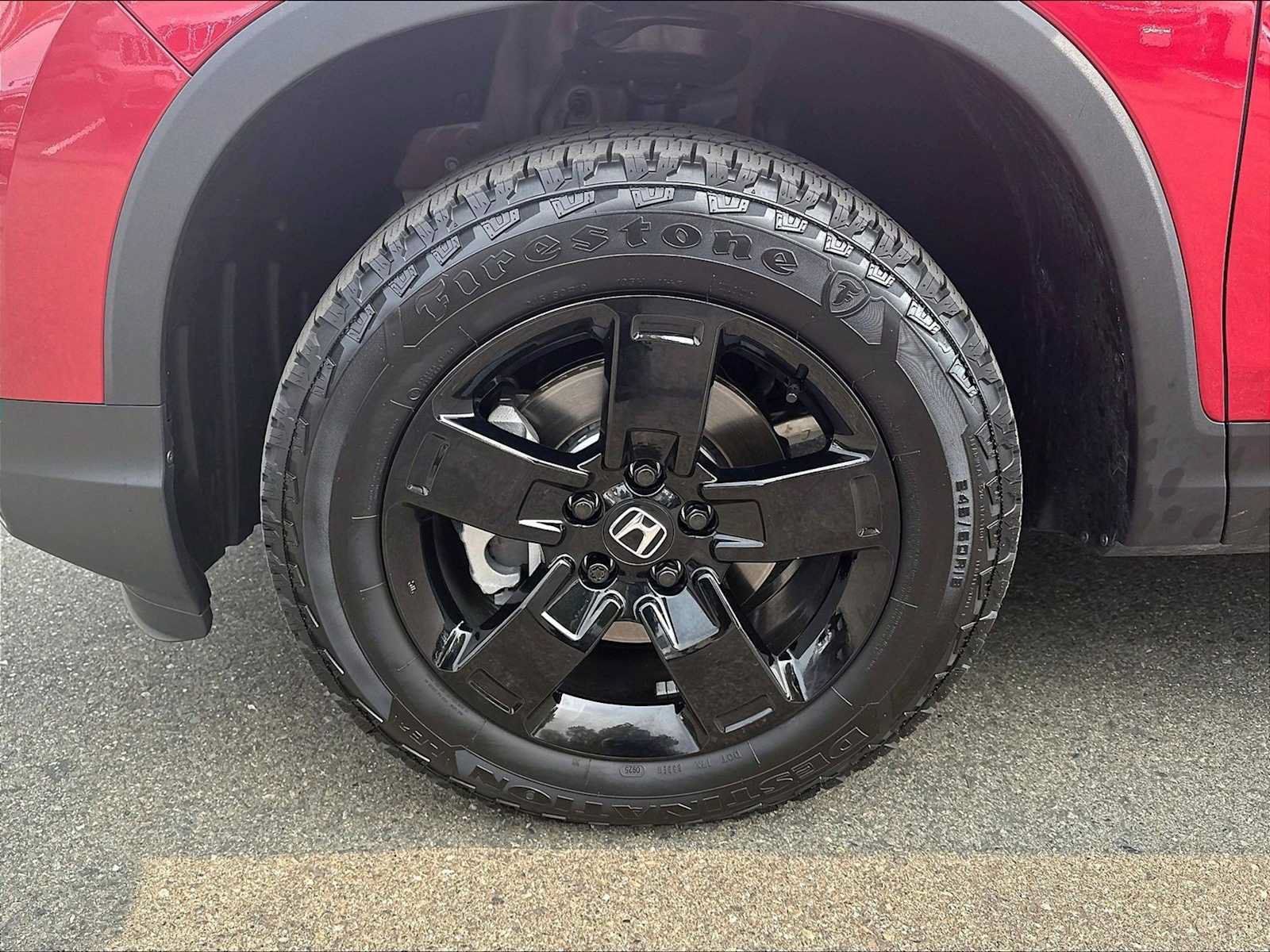 Used 2025 Honda Ridgeline Black Edition image 11