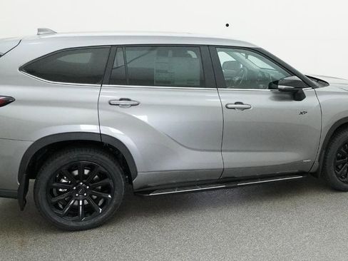 New 2026 Toyota Highlander XLE AWD/4WD image 18