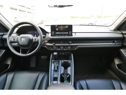 Used 2023 Honda Accord EX image 11