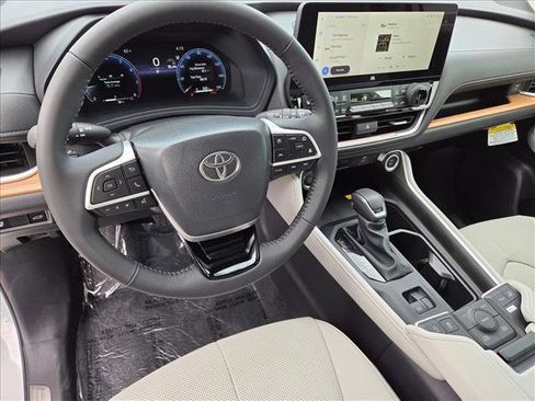 New 2026 Toyota Grand Highlander AWD image 3