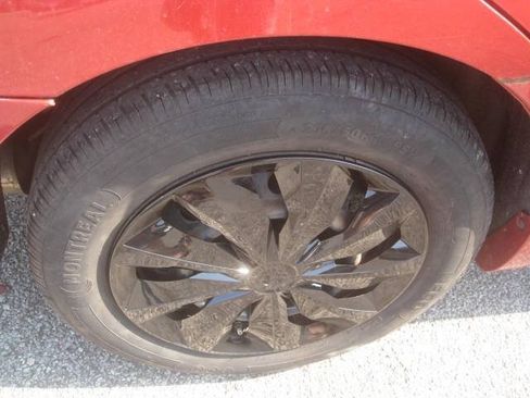 Used 2010 Toyota Camry LE FWD image 24
