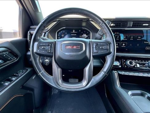 Used 2024 GMC Sierra 2500 AT4 w/ AT4 Premium Plus Package AWD/4WD image 17