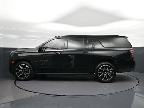 Used 2023 Chevrolet Suburban RST w/ Luxury Package AWD/4WD image 4