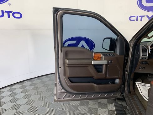 Used 2019 Ford F150 King Ranch w/ Equipment Group 601A Luxury AWD/4WD image 12