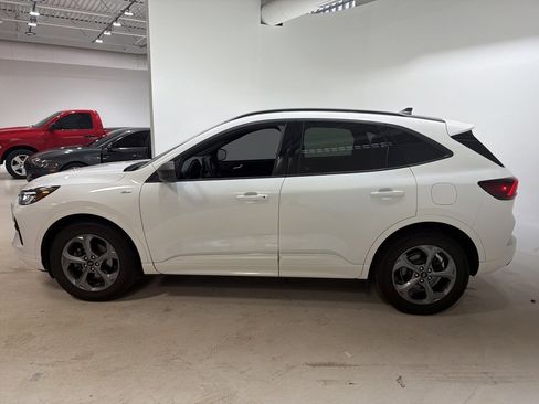 Used 2023 Ford Escape ST-Line w/ Tech Pack #1 image 6