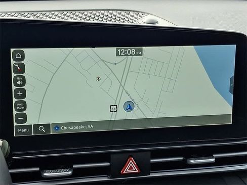 Used 2025 Hyundai Elantra Limited image 18