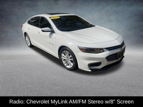 Used 2017 Chevrolet Malibu LT FWD image 9