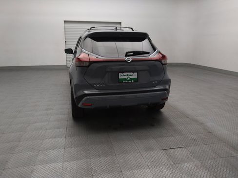 Used 2021 Nissan Kicks SR w/ SR Premium Package FWD image 6