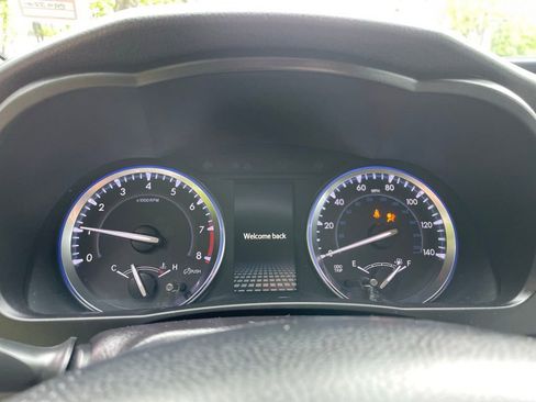 Used 2018 Toyota Highlander XLE AWD/4WD image 13