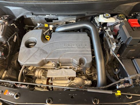 Used 2025 Chevrolet Equinox LT image 25