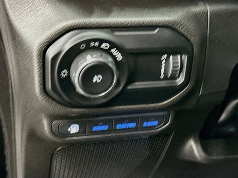 Used 2023 Jeep Wrangler Unlimited w/ 8.4" Radio Group AWD/4WD image 17