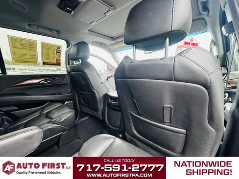 Used 2019 Cadillac Escalade Luxury image 25