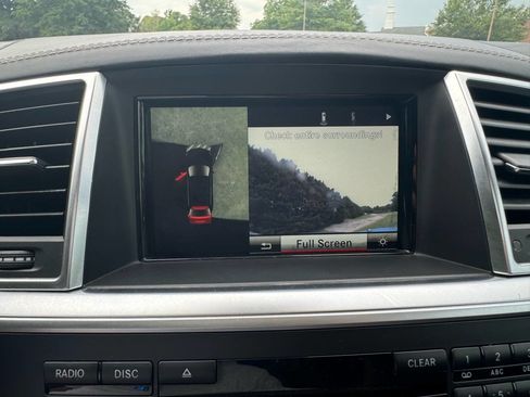 Used 2015 Mercedes-Benz GL 450 4MATIC image 30