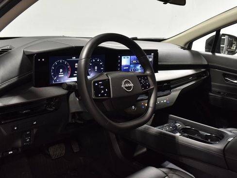 Used 2025 Nissan Murano SV image 11