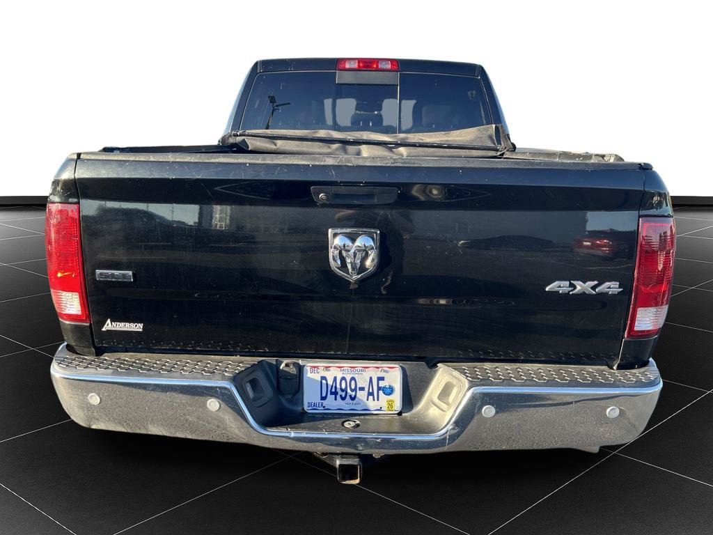 Used 2020 RAM 1500 Classic SLT w/ Luxury Group AWD/4WD image 4