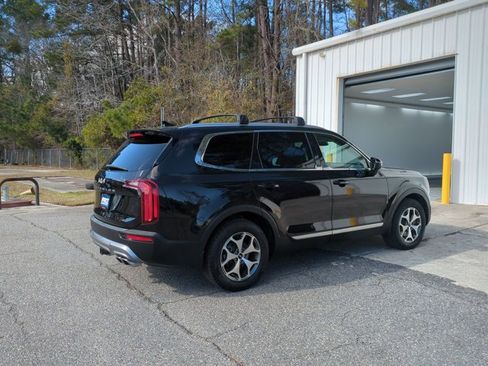 Used 2022 Kia Telluride EX image 5