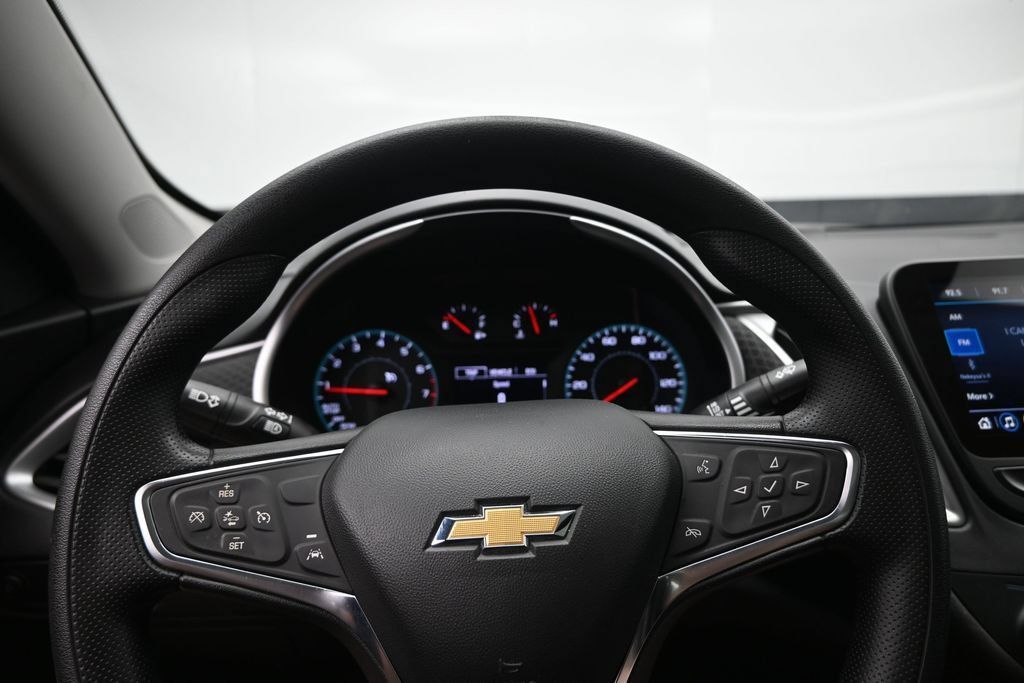 Used 2024 Chevrolet Malibu LT FWD image 13