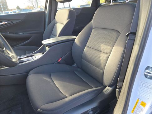 Used 2024 Chevrolet Malibu LT image 28