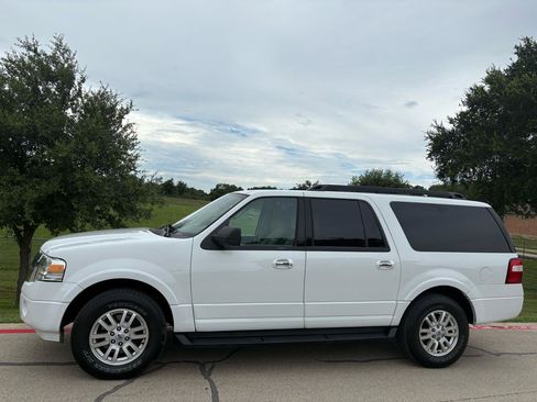 Used 2013 Ford Expedition EL XLT RWD image 4