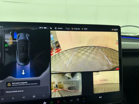 Used 2025 Tesla Model 3 Long Range AWD/4WD image 37