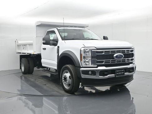 New 2025 Ford F550 2WD Regular Cab Super Duty image 49