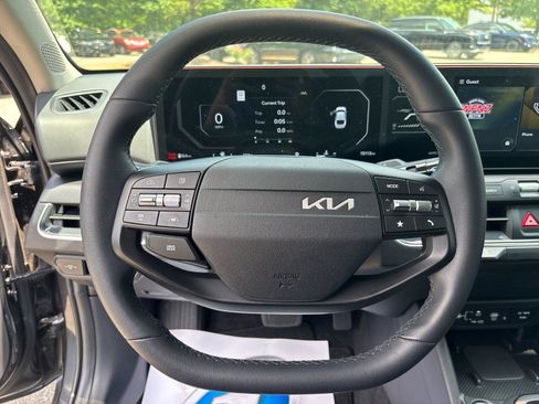 Used 2025 Kia K4 EX FWD image 18
