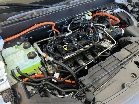 New 2026 Ford Maverick Lariat image 16