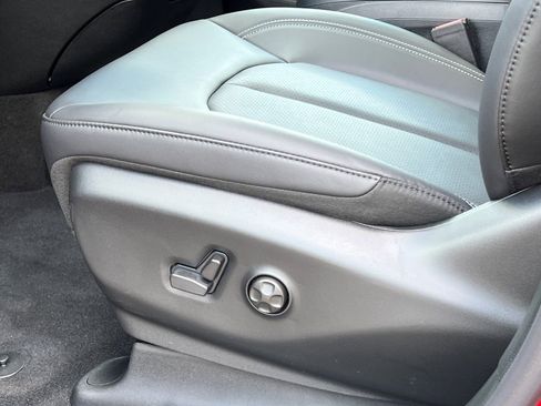 New 2025 Chrysler Pacifica Select w/ Fav Edition Package image 14