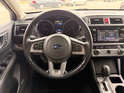 Used 2016 Subaru Outback 3.6R Limited image 19