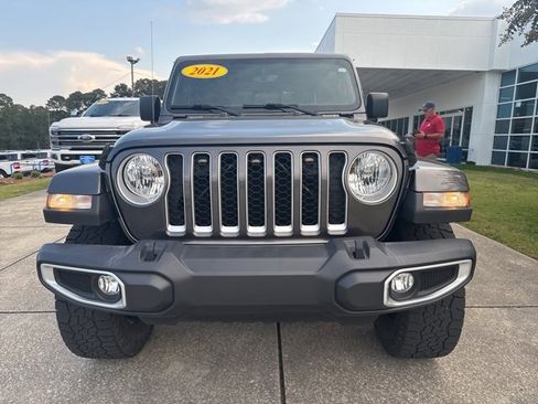 Used 2021 Jeep Gladiator Overland w/ Popular Equipment Package image 2