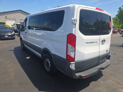 Used 2018 Ford Transit 150 XL RWD image 7