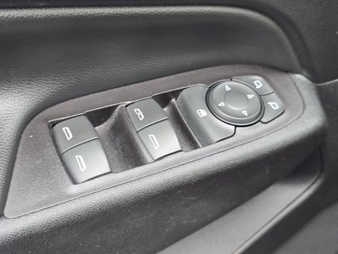 Used 2019 Chevrolet Equinox LT FWD image 21