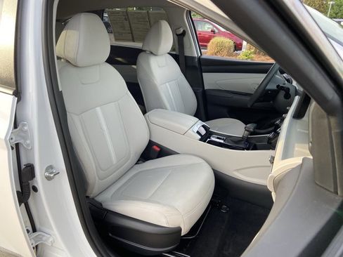 Used 2025 Hyundai Tucson SEL AWD/4WD image 23
