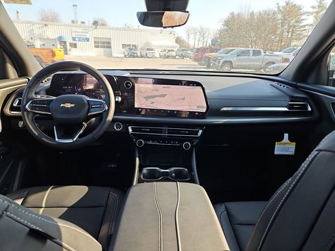 New 2026 Chevrolet Traverse LT w/ Sun and Wheel Package image 5