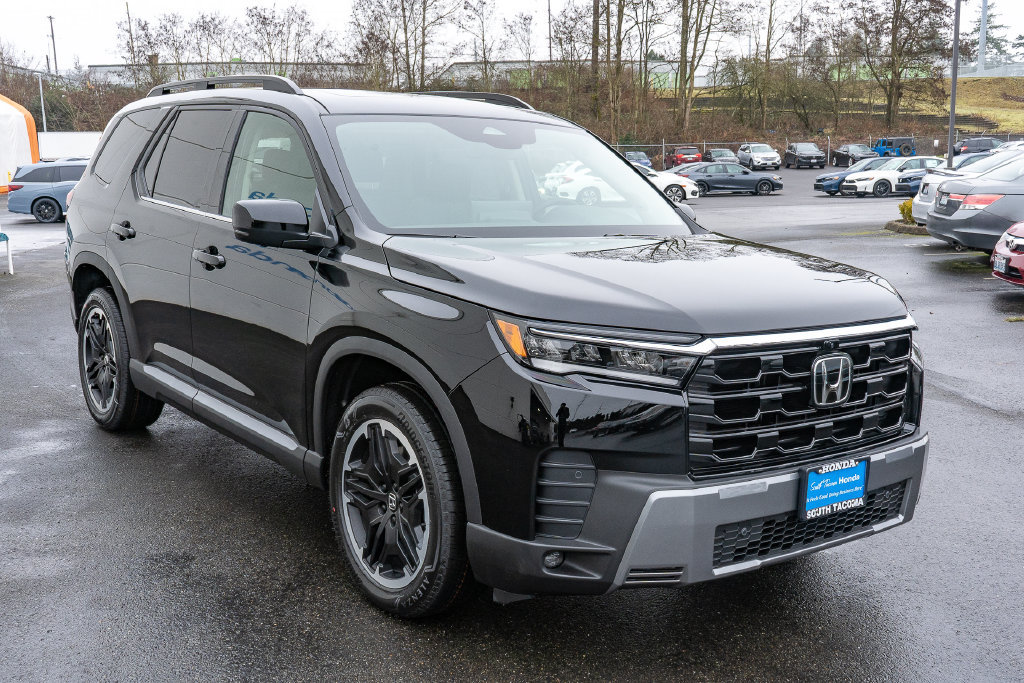 New 2026 Honda Pilot Touring image 4