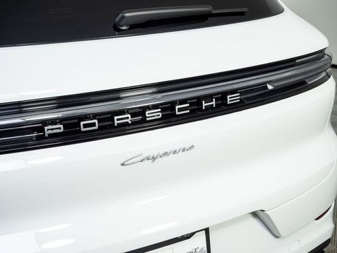 New 2026 Porsche Cayenne AWD/4WD image 36