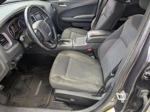 Used 2015 Dodge Charger SE w/ Sport Appearance Group image 15