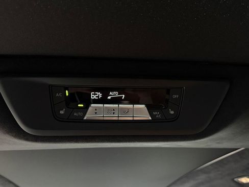 Used 2024 BMW X7 xDrive40i image 38